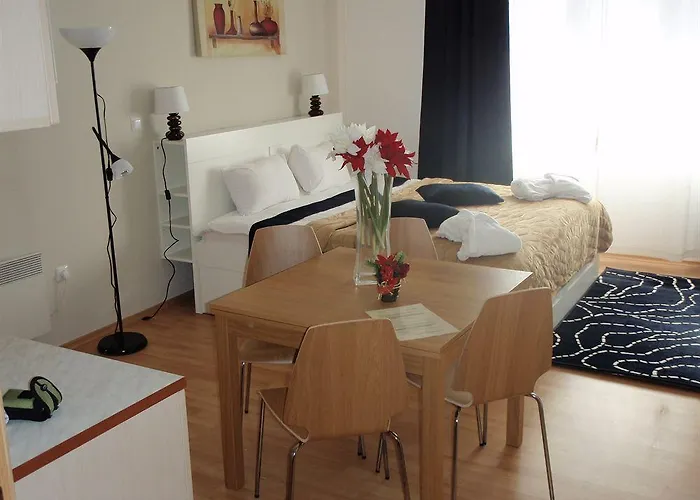 Pirin River Ski, Fun And Family Lägenhetshotell Bansko